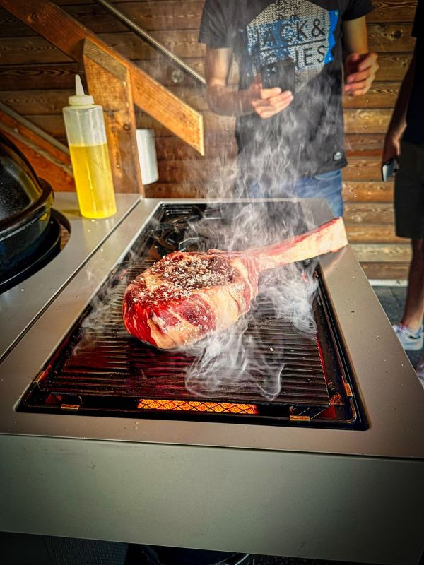 Tomahawk Steak vom Simmentaler - Joseph Huber.